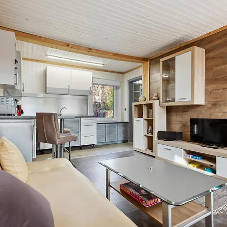 Casa vacanze Awesome Home In Zeulenroda-Triebes With Sauna